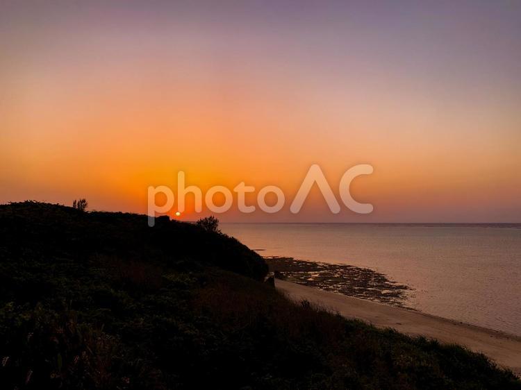 沖縄の海　今帰仁村　夕焼け 海,夕焼け,夕陽の写真素材