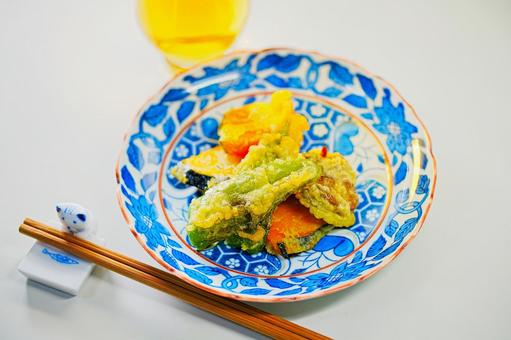 ビールと天ぷら ビールと天ぷらの写真