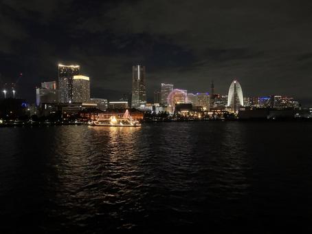 みなとみらいの夜景 みなとみらいの夜景 夜景,景色,夜の写真素材