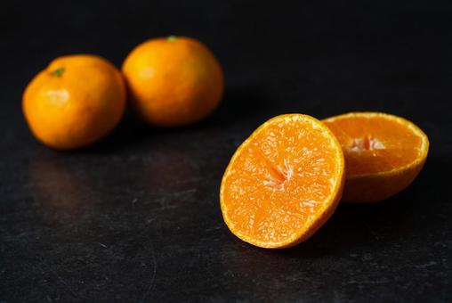 カットしたミカンの寄り ミカン,果物,みかんの写真素材