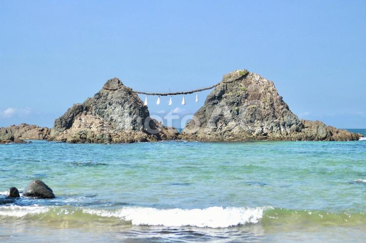桜井二見ヶ浦の夫婦岩 桜井二見ヶ浦,夫婦岩,海の写真素材