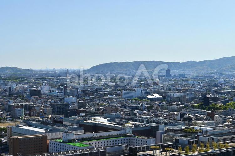 京都タワー展望台から大阪市街方面を望む 京都市,市街地,街並みの写真素材
