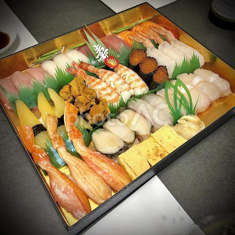 お正月のお寿司 旦那飯,男の料理,手料理の写真素材