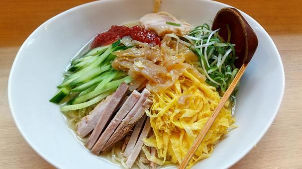冷やし中華 冷やし中華 冷やし中華,麺類,麺の写真素材