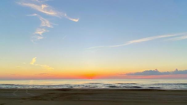 Chirihama Beach at dusk, the setting sun: 4, JPG