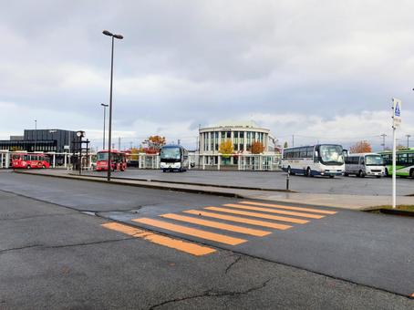 東北新幹線 新青森駅 バス乗り場 東北新幹線,北海道新幹線,新青森駅の写真素材