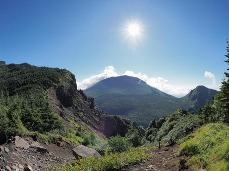 浅間山外輪山・槍ヶ鞘山頂 浅間山,黒斑山,槍ヶ鞘の写真素材
