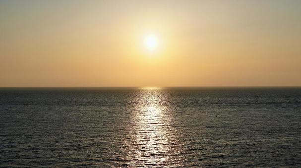 海の夕方の風景 海の夕方の風景の写真