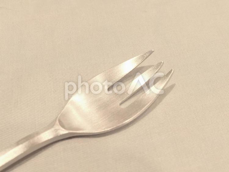 フォーク　食器　食事　イメージ　フリー素材 フォーク,シルバー,食べるの写真素材
