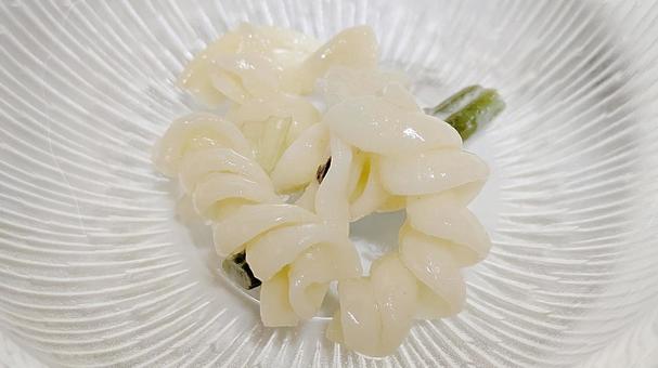 らせん状のパスタ、フジッリ サラダ,パスタ,フジッリの写真素材