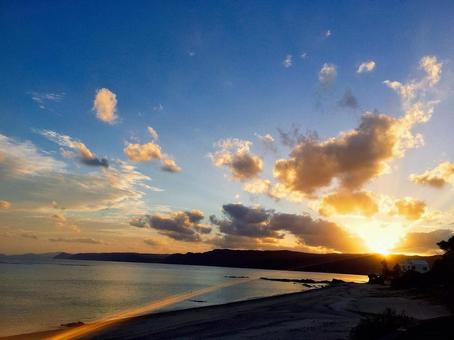 海岸の夕焼け 海岸の夕焼けの写真