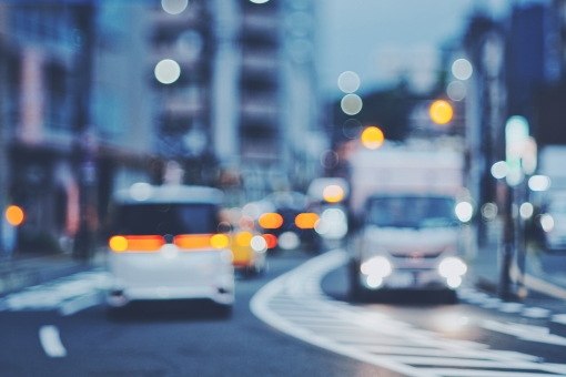 夕暮れの道路ぼかし風景 夕暮れの道路ぼかし風景 車,自動車,道路の写真素材