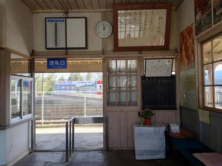駅構内 駅構内 上州電鉄,駅舎,昔ながらの写真素材