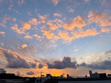 夕焼け 雲 夕焼け 雲 夕焼け,雲,オレンジの写真素材