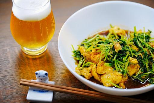 ビールと豆苗の炒め物 ビールと豆苗の炒め物の写真