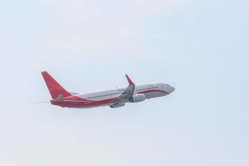 夕空に包まれる福岡空港 夕空に包まれる福岡空港 飛行機,航空機,旅客機の写真素材