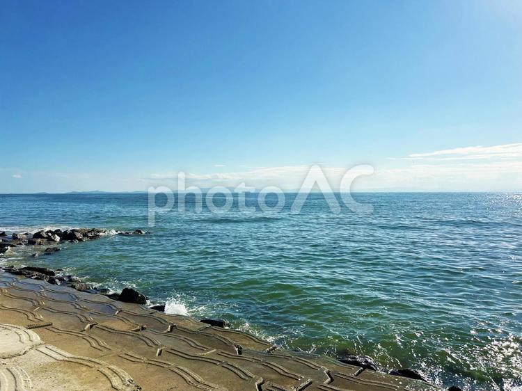 青空と輝く海面 空,海,砂浜の写真素材