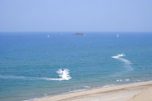 海とジェットスキー 空,海,船の写真素材