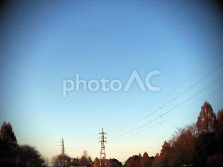 鉄塔がある風景 鉄塔,送電線,電線の写真素材