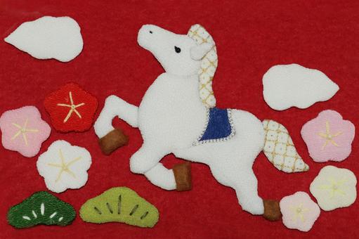 午年年賀状 白馬と梅と松と雲と 午年年賀状 白馬と梅と松と雲との写真