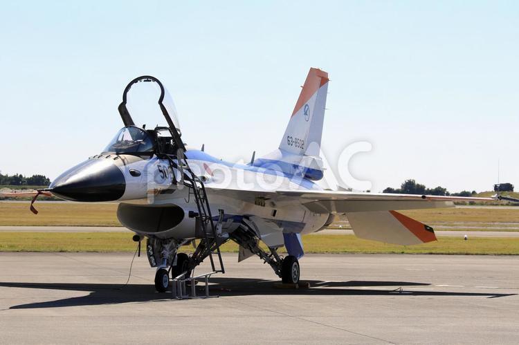 Ｆ－2Ａ支援戦闘機テスターカラー 航空機,飛行機,飛びますの写真素材