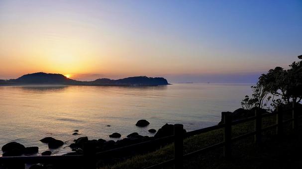 Tsutsukihama Beach at sunrise in Iki City, Nagasaki Prefecture, JPG