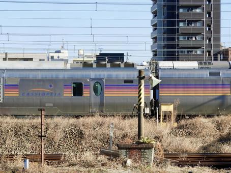 尾久車両センターに留置されるE26系側面 尾久車両センターに留置されるE26系側面 カシオペア,寝台特急,特急列車の写真素材