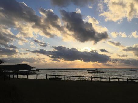 夕暮れの海 夕暮れの海の写真