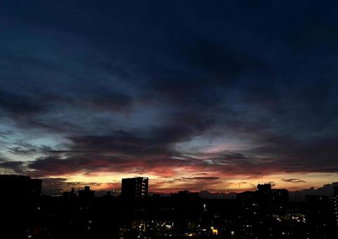 日の沈んだ夕日 日の沈んだ夕日の写真