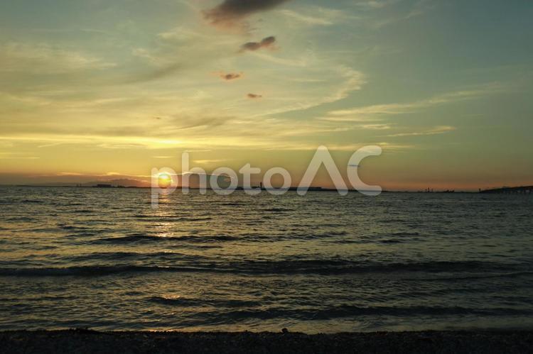 夕暮れ時の夏の海 夕暮れ,海,夏の写真素材