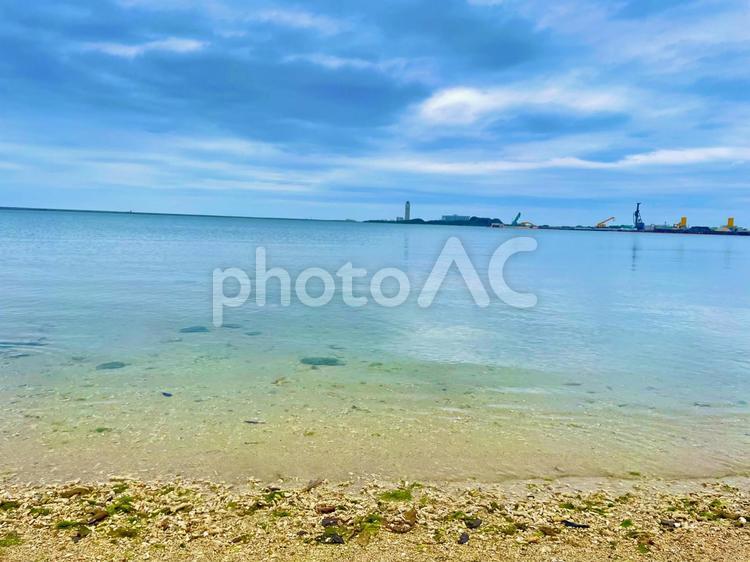 穏やかな海辺の風景 海,海辺,砂浜の写真素材
