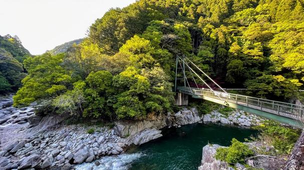 雄淵雌淵公園の奇石渓谷美 雄淵雌淵公園の奇石渓谷美の写真