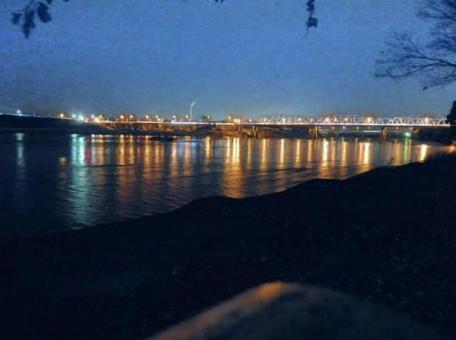 木曽川の夜景の写真