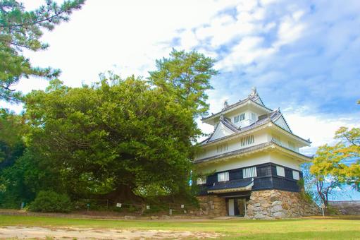 [愛知県]豊橋市今橋町の吉田城鉄櫓 吉田城鉄櫓,吉田城,秋の写真素材