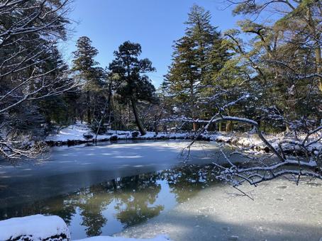 兼六園 兼六園 雪景色,雪,真っ白の写真素材