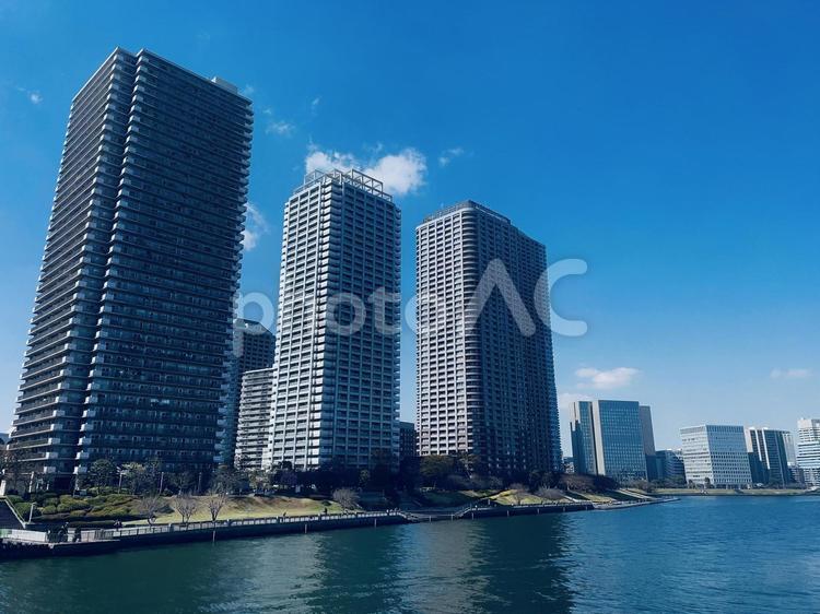 タワーマンションのある都市風景 タワーマンション,タワマン,マンションの写真素材