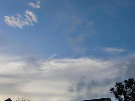 五月の雲-27 五月,青空,空の写真素材