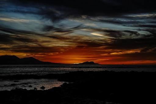 <Goto> Fiery coastal scenery at dawn, JPG