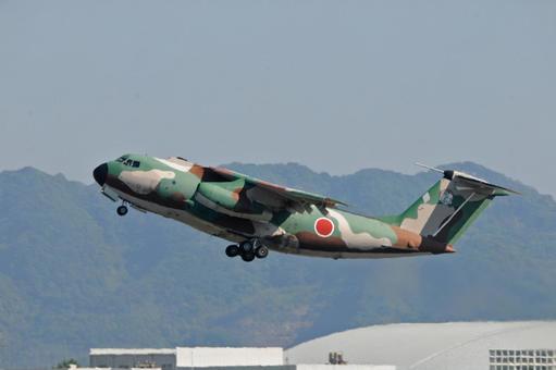 飛行機 航空自衛隊 C-1輸送機 飛行機 航空自衛隊 C-1輸送機 旅客機,輸送機,空の写真素材