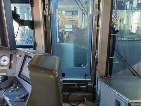 View of the coupling surface from inside the car, railway, jr, jr west japan, JPG