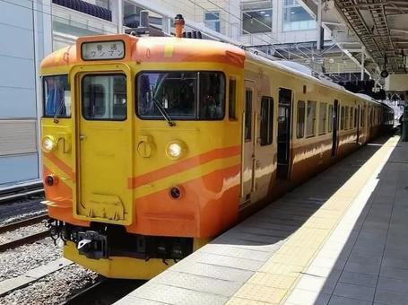 Photo, shinano train, third sector, 115 department, 