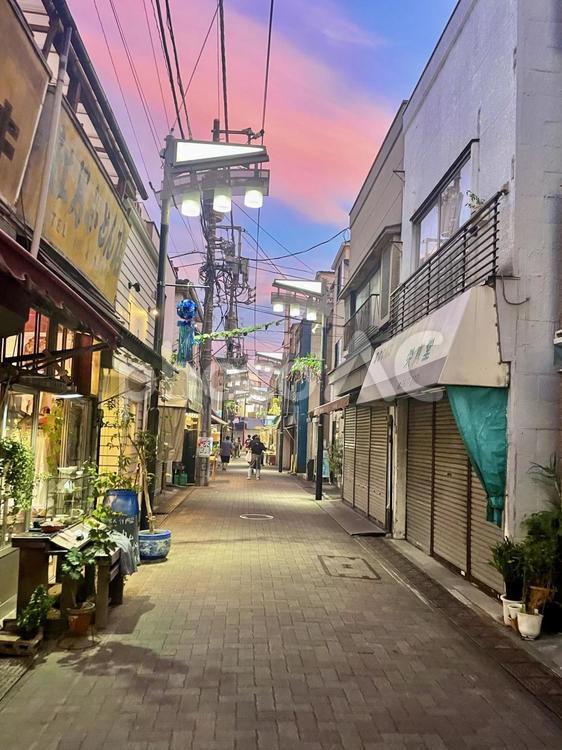レトロな商店街と夕空 商店街,夕焼け,夕暮れの写真素材