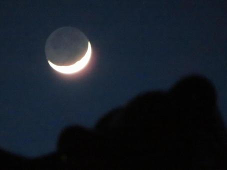 宵の三日月 宵の三日月 三日月,月,お月様の写真素材