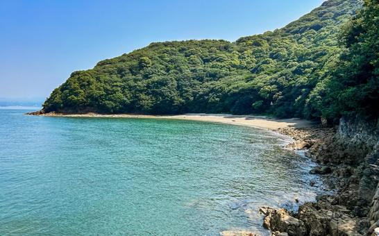 広島県にある仙酔島の美しい波打ち際の景色 広島県にある仙酔島の美しい波打ち際の景色 仙酔島,海,島の写真素材