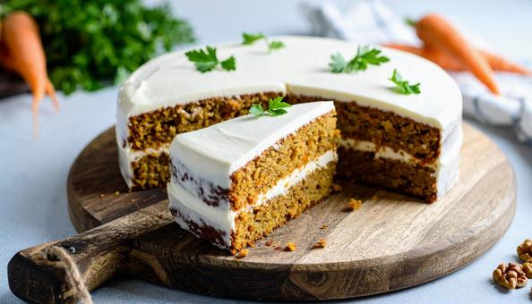 美味しいチーズがかかった手作り人参ケーキ 美味しいチーズがかかった手作り人参ケーキの写真