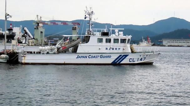 敦賀港に停泊中の巡視船 敦賀港に停泊中の巡視船 船,海,巡視船の写真素材