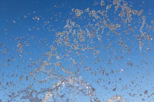 青空と水のしぶき 水,水しぶき,しぶきの写真素材