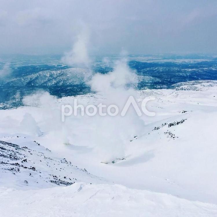 果てしなく続く雪原2 雪,雪原,雪山の写真素材