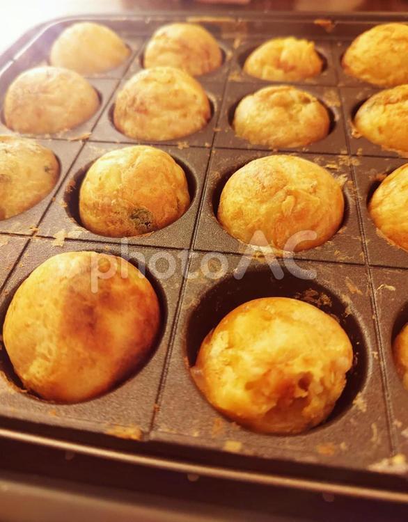 お家でタコ焼き!! タコ焼き,鉄板,ねぎの写真素材