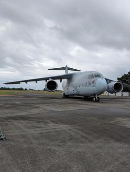 初めて見る飛行機 初めて見る飛行機 ブルーインパルス,航空自衛隊,空の写真素材
